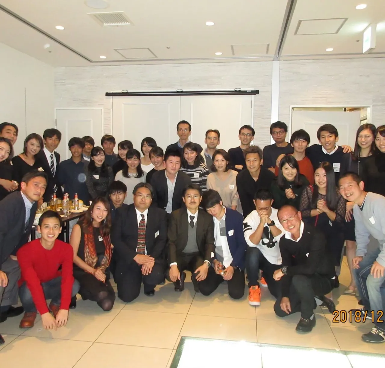 過去の懇親会の集合写真